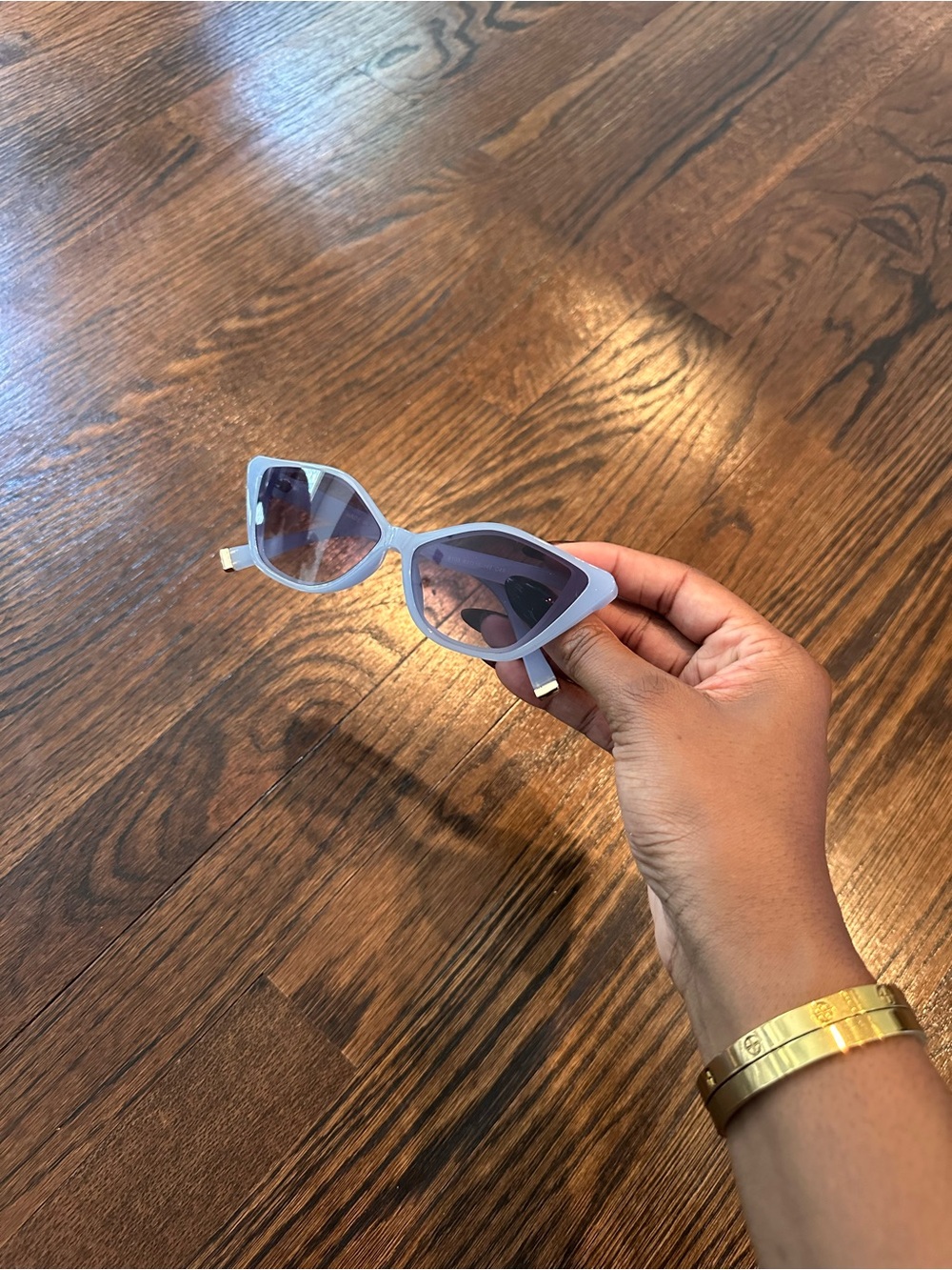 Women's Light Blue Cat-Eye Sunglasses - Stylish UV Shades
